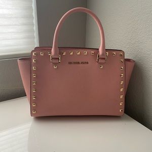 Michael Kors purse